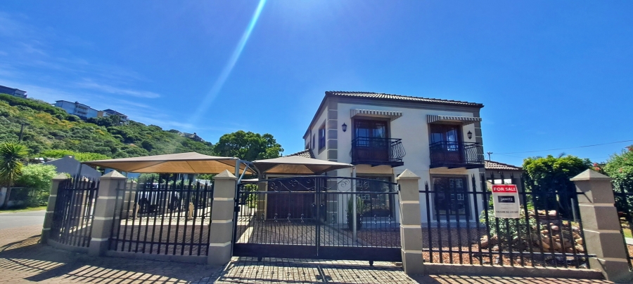 4 Bedroom Property for Sale in Bergsig Western Cape